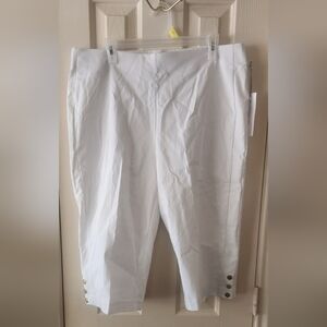White Capris with a little detail on the side legs